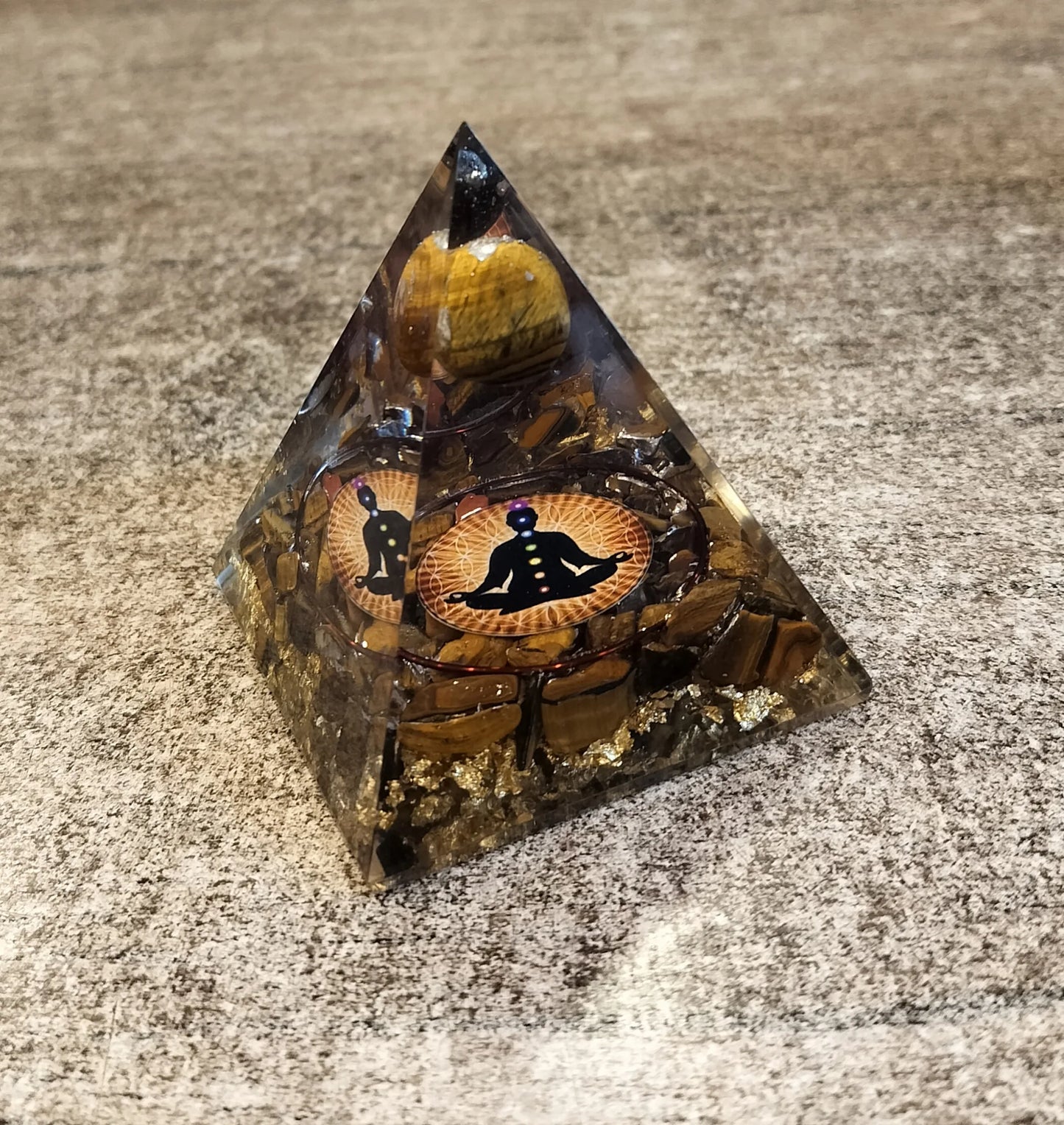 Pyramid Nubian Tiger q