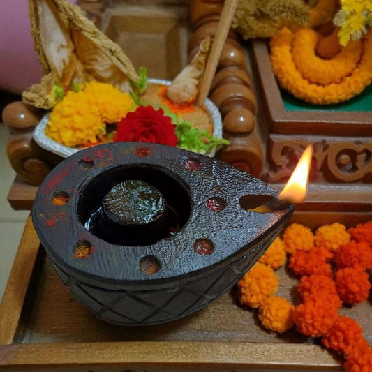 Black Sandstone Decorative Diya – Handcrafted Eco-friendly Diya for Meditation & Positivity (4 Inches)