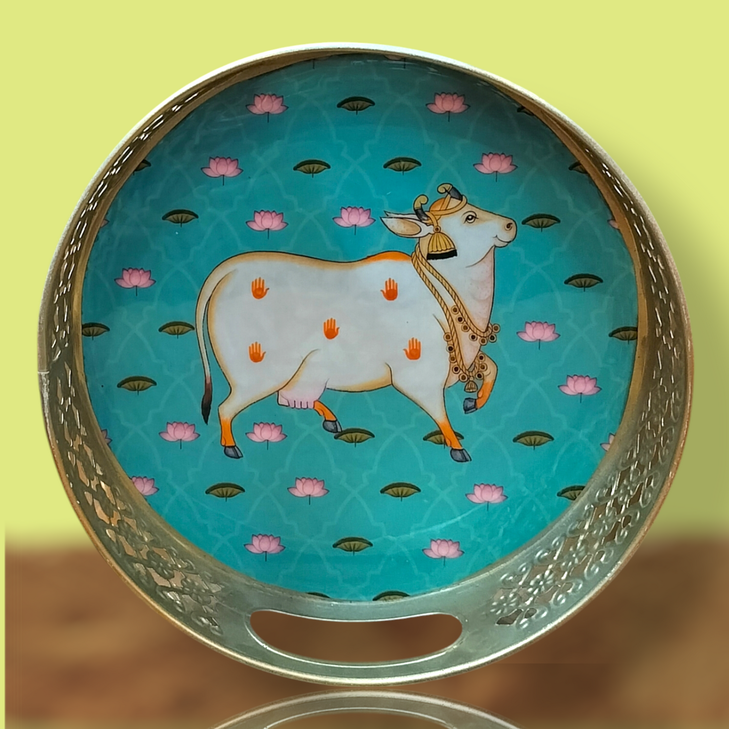 Pichwai Cow Tray - 8 inches Diameter