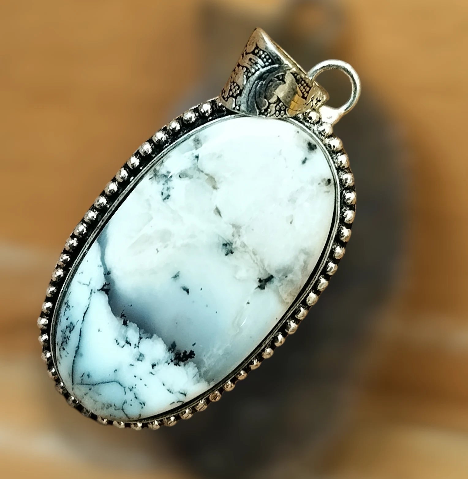 White Howlite Crystal Necklace with Silver Chain – Calming Gemstone for Emotional Balance and Chakra Healing