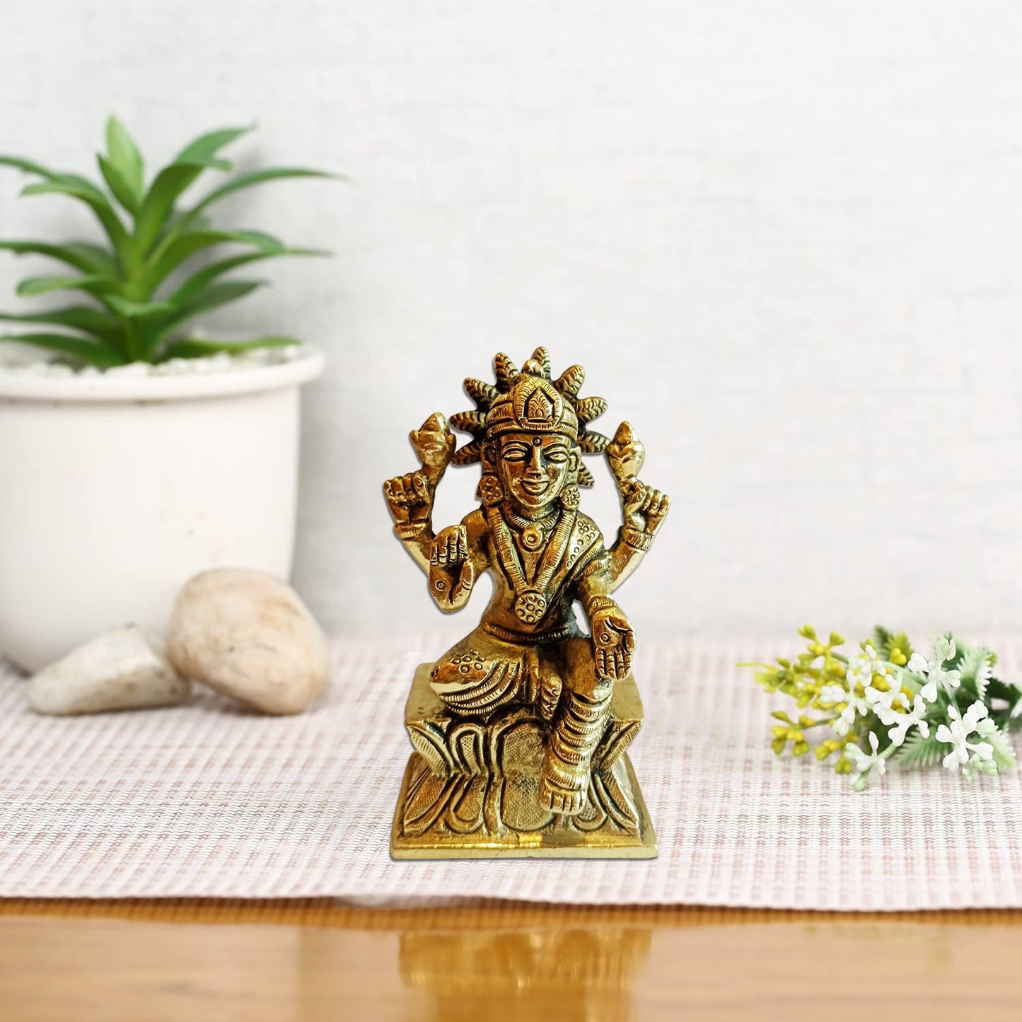 Laxmji Idol Ashtdhatu for your Pooja Ghar / Home / Office (4 Inches H * 2 Inches L)